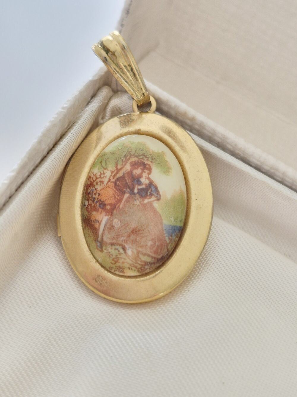 Vintage Porcelain Victorian Locket